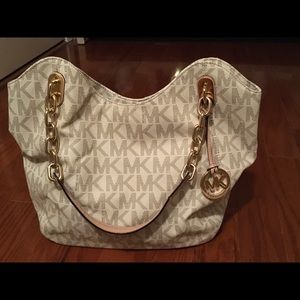 Michael Kors Handbag 100% Authentic